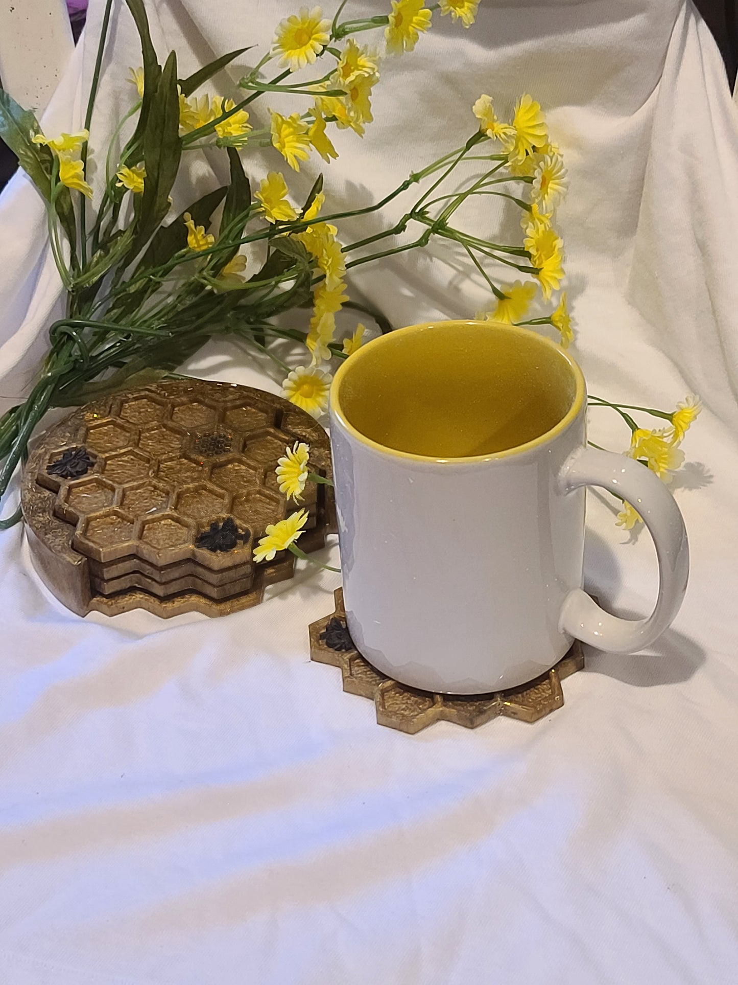 Honeycomb Bumbebee Nesting Coaster Set, w/Holder
