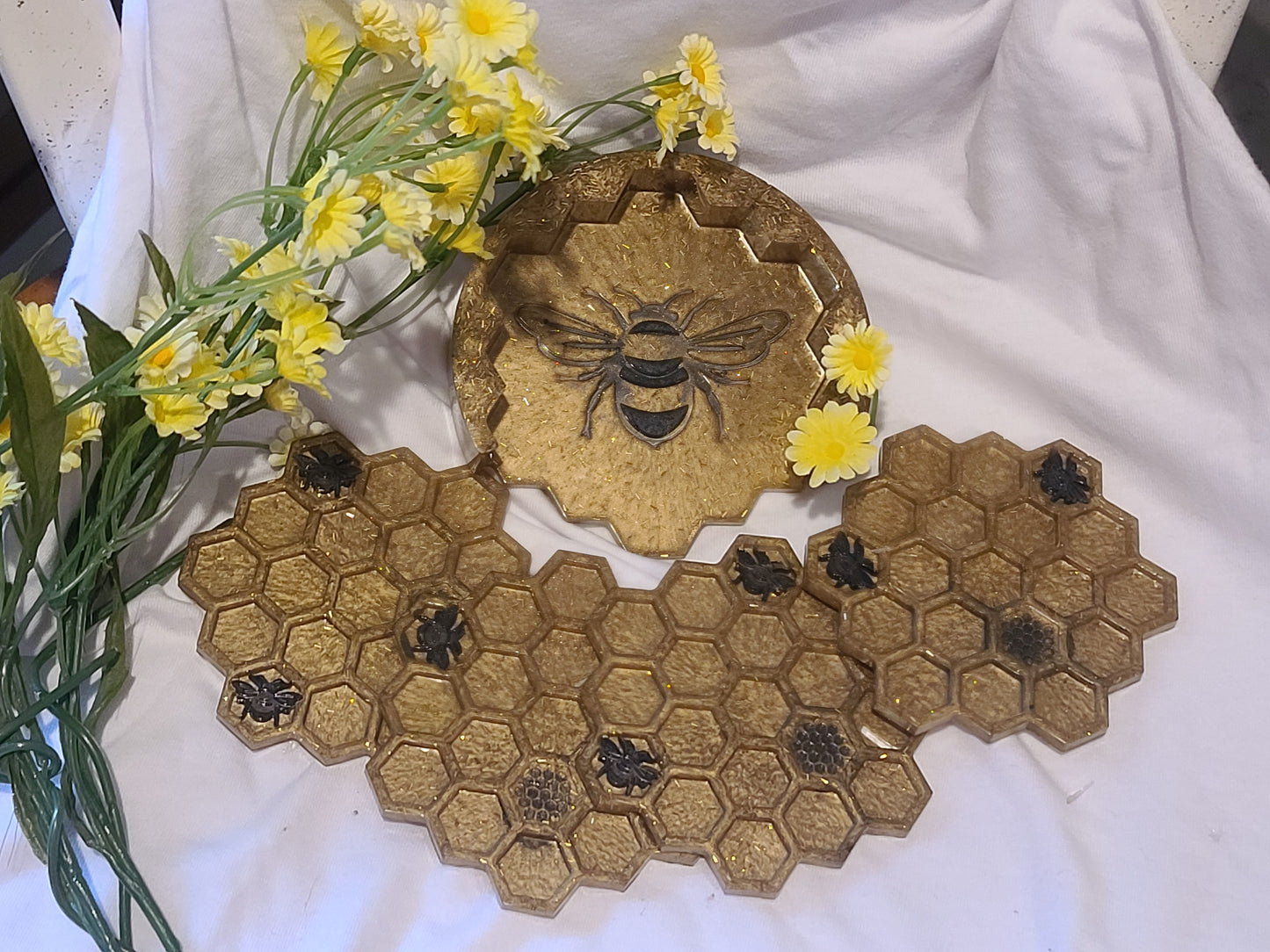 Honeycomb Bumbebee Nesting Coaster Set, w/Holder